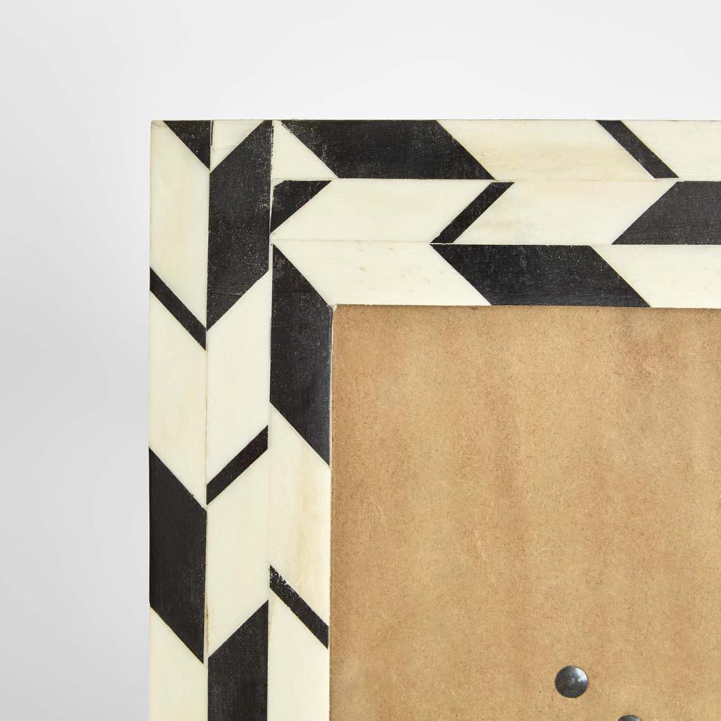 Ona Bone Inlay 5 x 7 Photo Frame Black & White