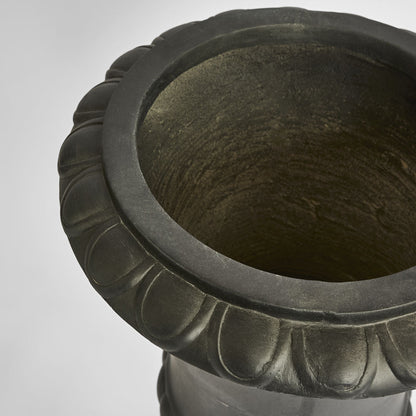 Rosette Tall Urn Black