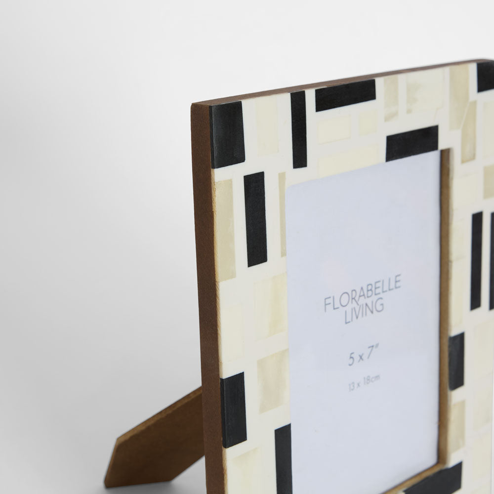 Cubo Bone Inlay 5 x 7 Photo Frame White & Black