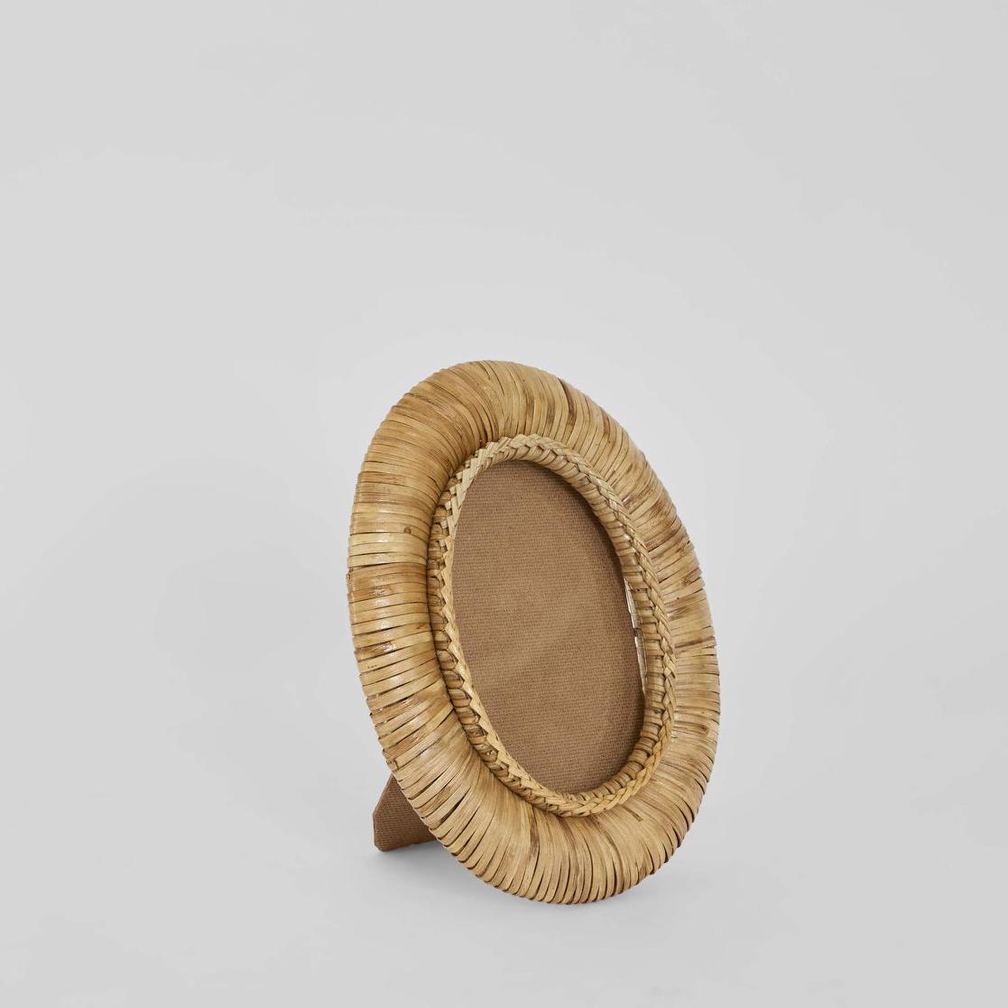 Casa 4 x 6 Rattan Oval Photo Frame Natural