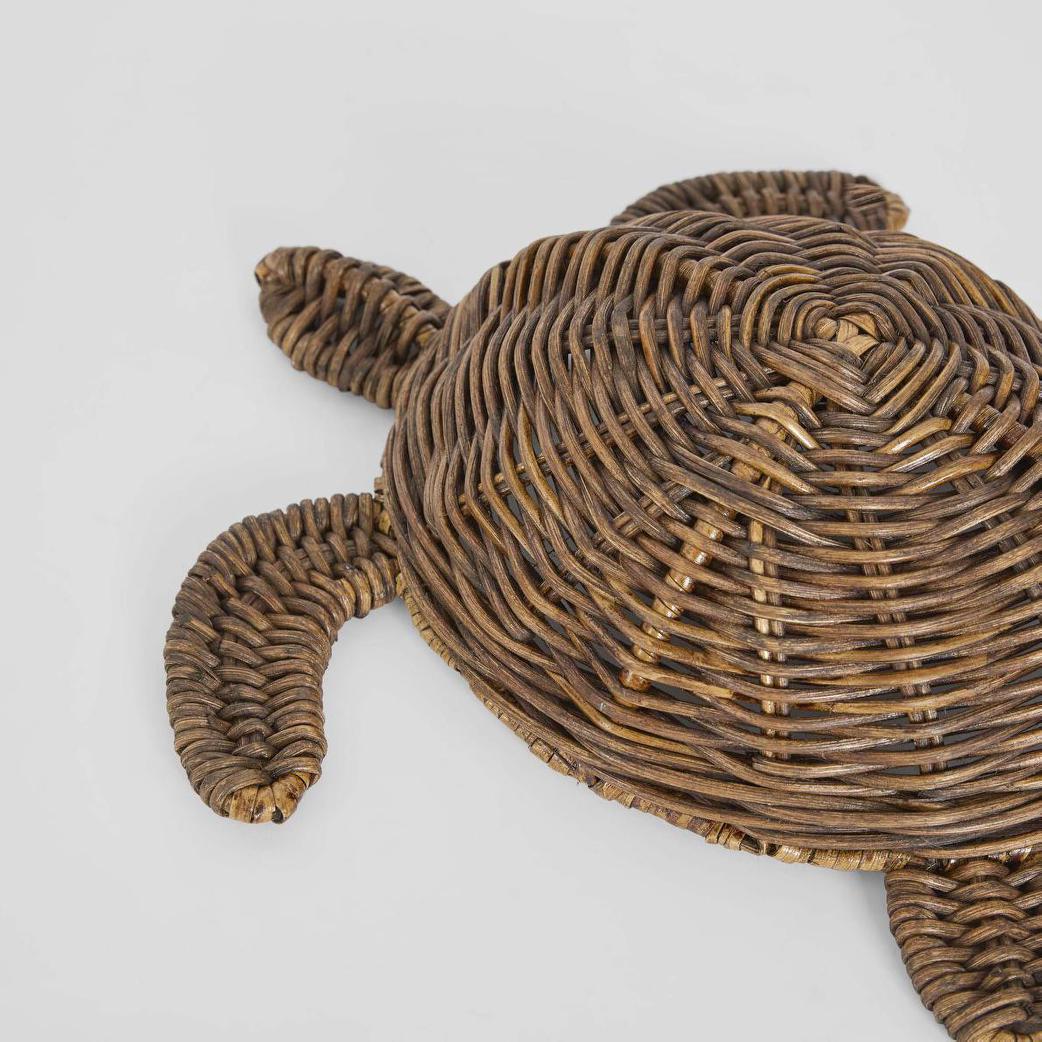 Ollie The 4 x 6 Rattan Turtle Brown