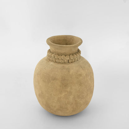 Dewi Pot With Dots