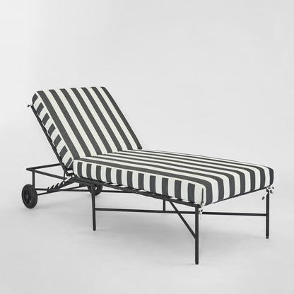 Sheffield Sunlounge Outdoor with B/W Stripe Cushion