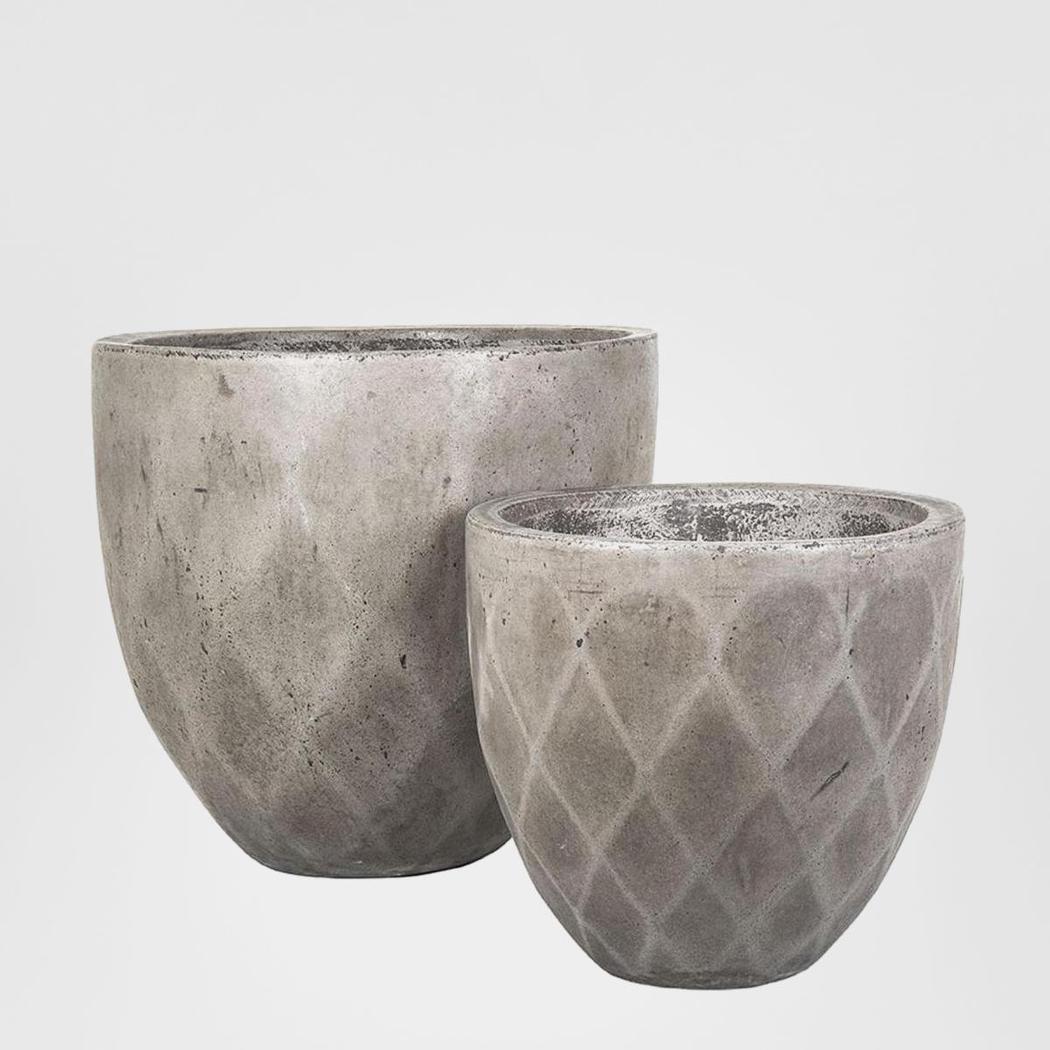 Verge Low Facet Pot Grey
