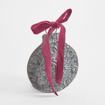 Embossed Bauble 3 pcs