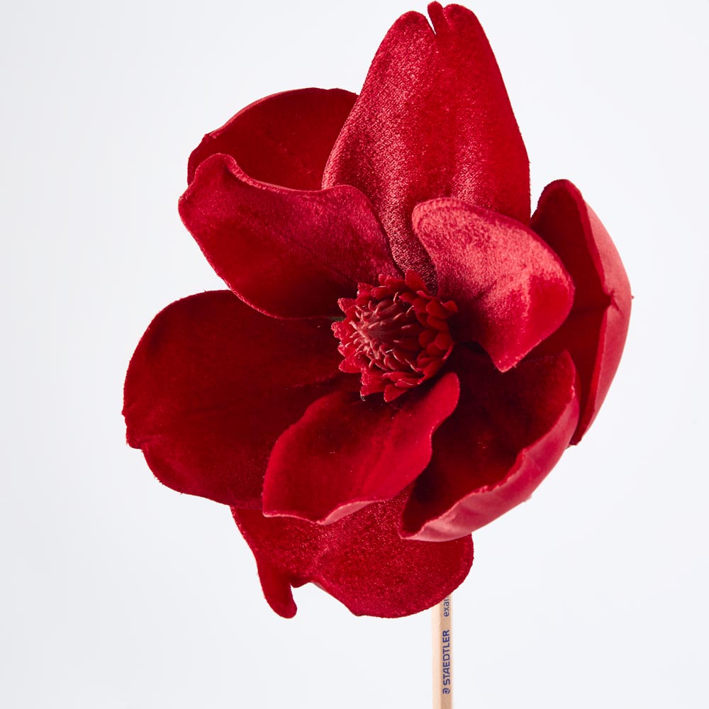 Luxe Velvet Clip On Magnolia Small Red 6 pcs